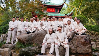 荆楚风拂湘江畔，共谱猪业新篇章丨记第四届健康养猪芙蓉论坛第三期（湖北专场）